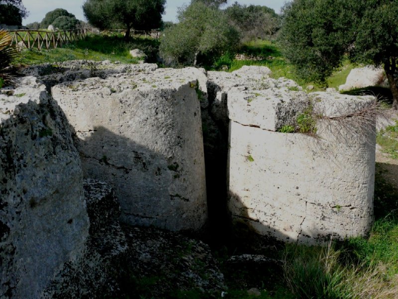 De la Cave di Cusa est le matériau de construction des temples de Sélinonte.